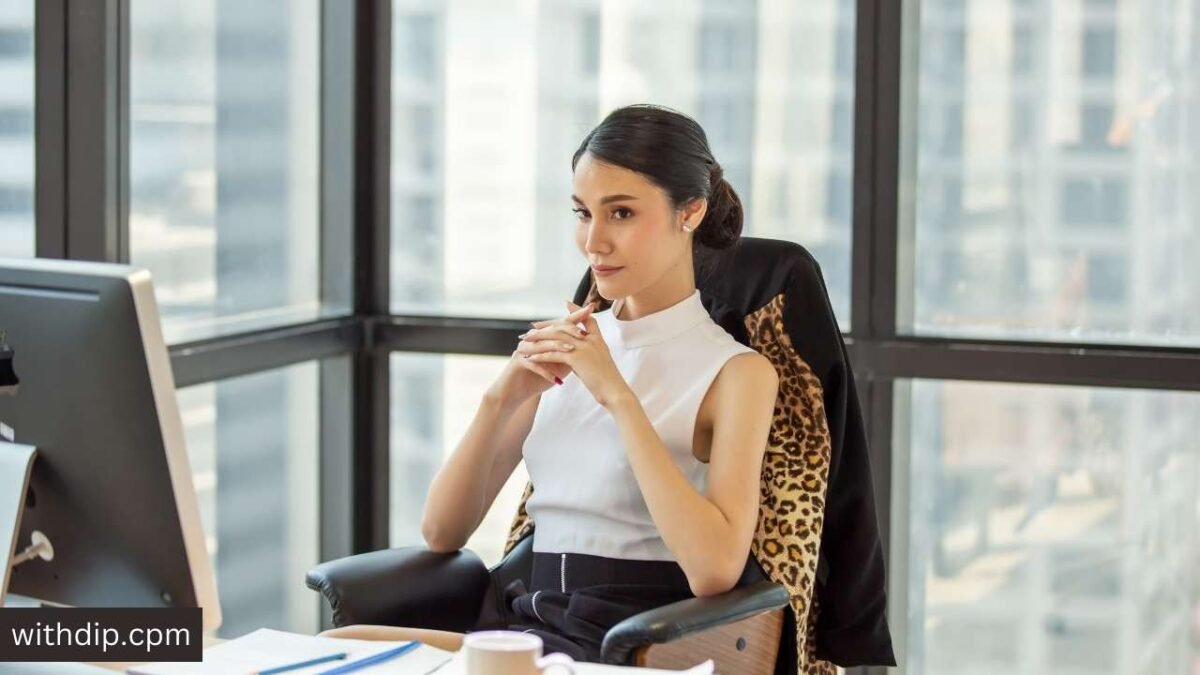How to Wish a Belated Birthday to Your Boss with Grace and Sincerity How to Wish a Belated Birthday to Your Boss with Grace and Sincerity